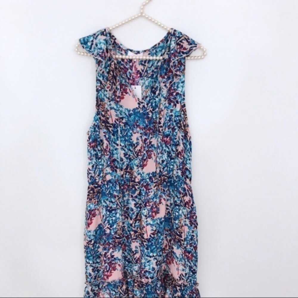 New Parker Keyhole Ruffled Dress - Picture 3 of 6